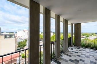 Balcón con vista al exterior